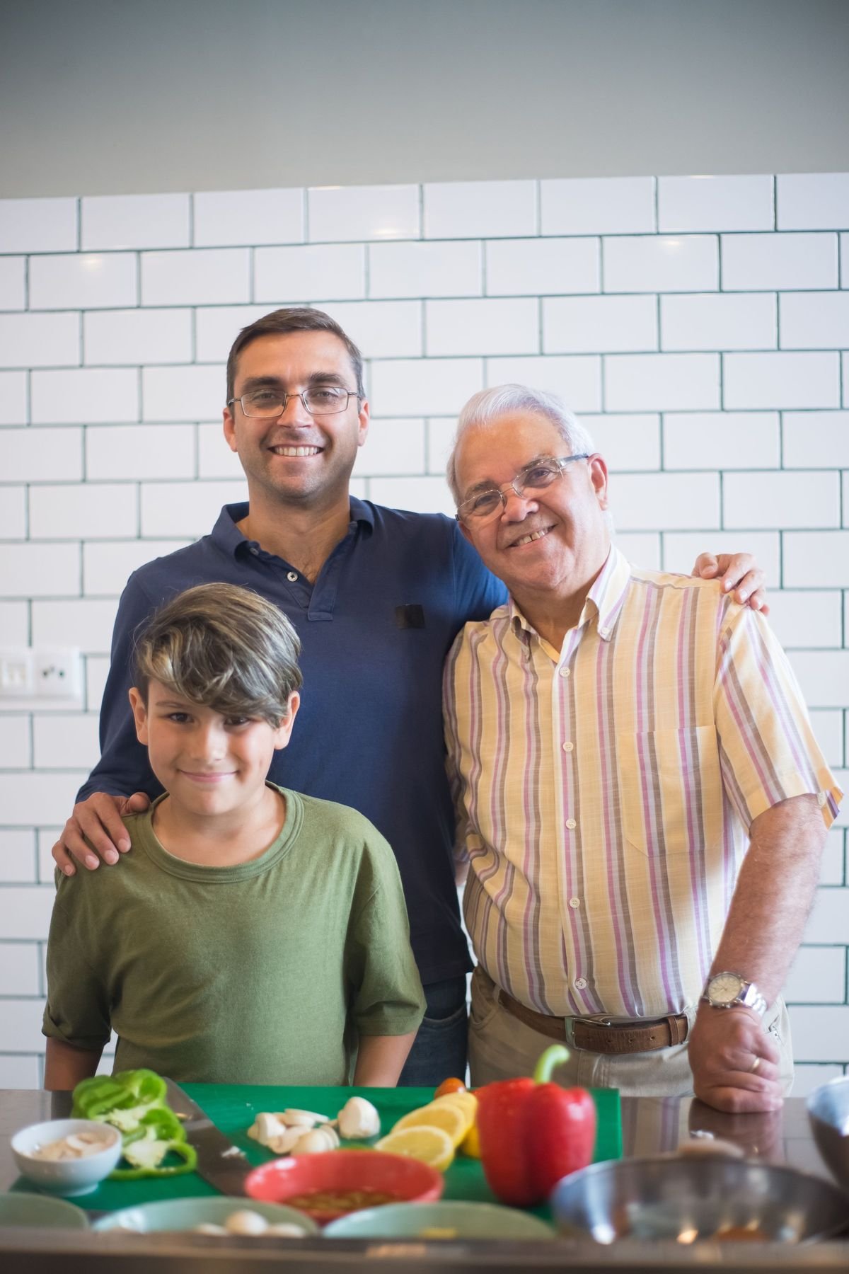 Abuelo, padre e hijo juntos: nacionalidad española por opción